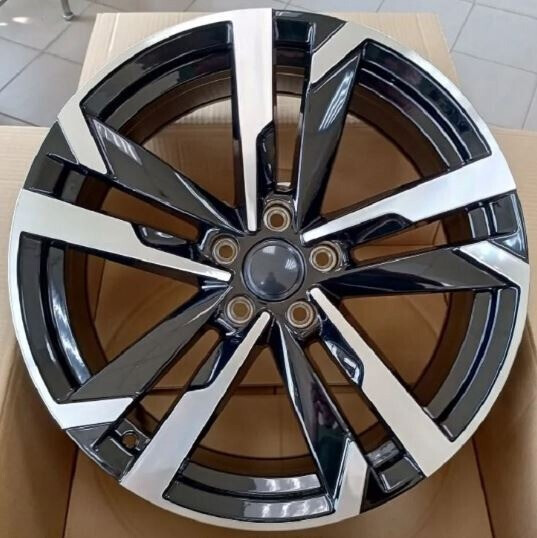 Диск Iwheel Iv-113 18x8 5x112 ET40 DIA57.1 BM